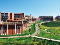 云南大學(xué)滇池師范學(xué)院楊林校區(qū)2023年學(xué)費、收費多少
