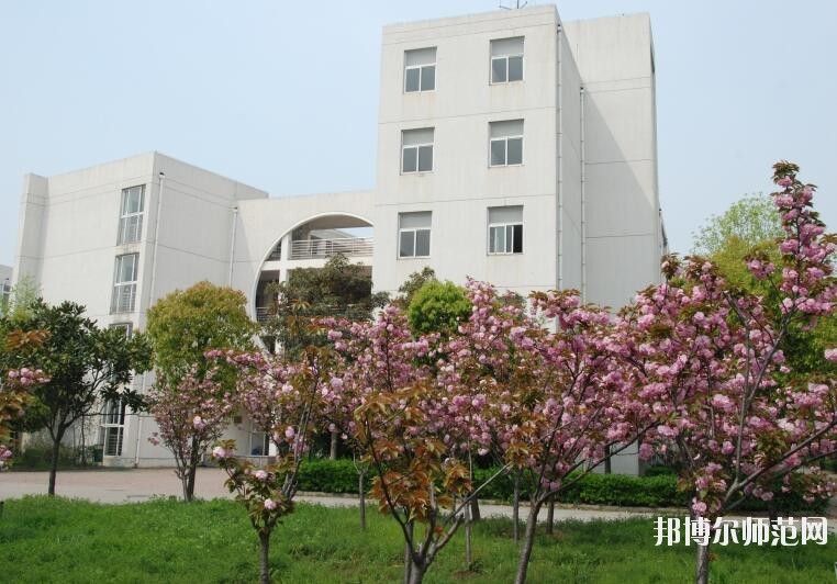 蘇州科技師范大學(xué)天平學(xué)院招生辦聯(lián)系電話(huà)