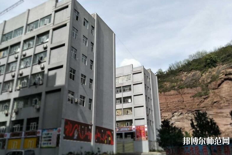 達(dá)州全星職業(yè)技術(shù)幼兒師范學(xué)校2019年報(bào)名條件、招生對(duì)象