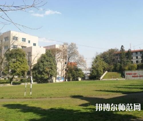 貴陽經(jīng)濟(jì)貿(mào)易中等幼師專業(yè)學(xué)校2023年報(bào)名條件、招生要求、招生對象 width=