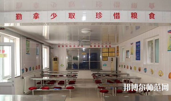 南充數(shù)控工程幼兒師范學(xué)校2020年報(bào)名條件、招生要求、招生對象 