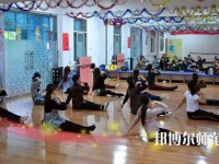 遵義2020年中專幼師學(xué)?？梢钥即髮? /><b>遵義2020年中專幼師學(xué)校可以考大專嗎</b><span>2020-02-26 17:12</span><p>遵義2020年中專幼師學(xué)?？梢钥即髮?現(xiàn)在越來越多的學(xué)生看重升學(xué)了，以往大部分的學(xué)生在讀完中職之后就是出去就業(yè)了，而現(xiàn)在更</p></a></li>
            <li><a href=