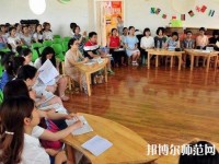 十堰2020年中專幼師學(xué)?？梢钥即髮? /><b>十堰2020年中專幼師學(xué)校可以考大專嗎</b><span>2020-03-26 17:12</span><p>十堰2020年中專幼師學(xué)?？梢钥即髮?現(xiàn)在越來越多的學(xué)生看重升學(xué)了，以往大部分的學(xué)生在讀完中職之后就是出去就業(yè)了，而現(xiàn)在更</p></a></li>
            <li><a href=