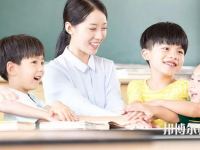 金昌2020年幼師學(xué)校中專升大?？际裁? /><b>金昌2020年幼師學(xué)校中專升大專考什么</b><span>2020-04-20 14:47</span><p>幼師學(xué)校中專升大?？际裁?在現(xiàn)在這個(gè)看學(xué)歷的社會(huì)，學(xué)歷文憑當(dāng)然是越高越好，很多現(xiàn)在讀中專的學(xué)生都會(huì)考慮參加單招考試或者是</p></a></li>
            <li><a href=