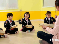 宜昌2021年幼師學(xué)校中專升大?？际裁? /><b>宜昌2021年幼師學(xué)校中專升大專考什么</b><span>2020-10-30 15:32</span><p>幼師專業(yè)在近年來飛速發(fā)展，雖然人才緊缺，但由于家長對孩子的重視，社會(huì)對幼兒教師專業(yè)越來越嚴(yán)格，無論是專業(yè)知識(shí)還是學(xué)歷，都</p></a></li>
            <li><a href=