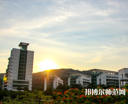廈門大學(xué)嘉庚師范學(xué)院2023年報名條件、招生要求、招生對象