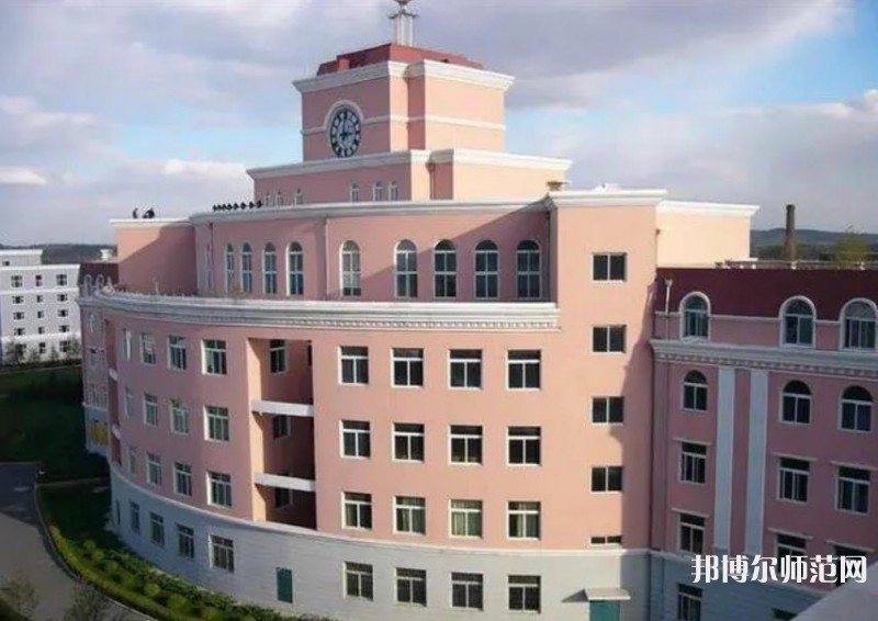 長春大學師范學院西校區(qū)2023年學費、收費多少