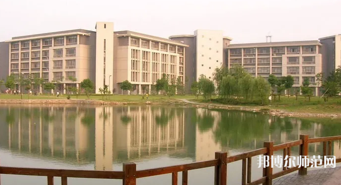 安徽大學(xué)師范學(xué)院磬苑校區(qū)2023年報名條件、招生要求、招生對象