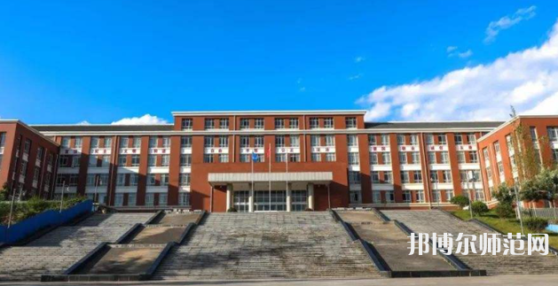 云南大學(xué)滇池師范學(xué)院楊林校區(qū)2023年報(bào)名條件、招生要求、招生對(duì)象