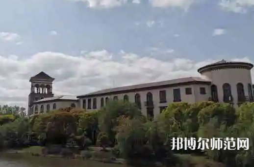 上海外國語師范大學(xué)賢達(dá)經(jīng)濟(jì)人文學(xué)院虹口校區(qū)2023年報(bào)名條件、招生要求、招生對象