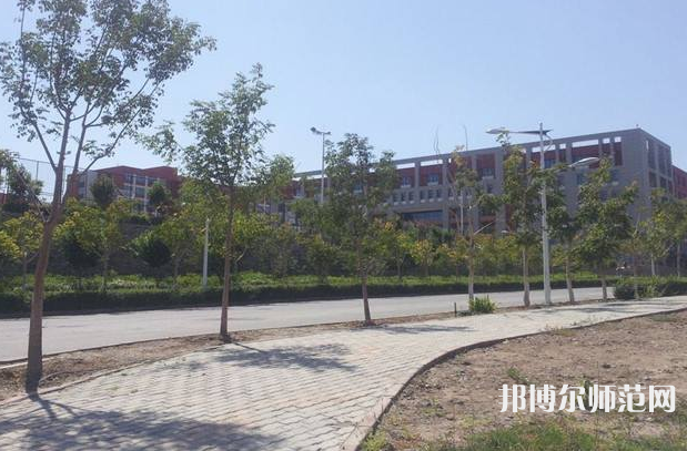 烏魯木齊職業(yè)師范大學(xué)2023年報(bào)名條件、招生要求、招生對(duì)象