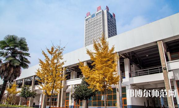 西安建筑科技師范大學(xué)華清學(xué)院2023年報(bào)名條件、招生要求、招生對象