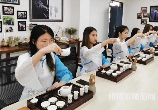 達(dá)州職業(yè)技術(shù)師范學(xué)院新校區(qū)2023年報(bào)名條件、招生要求、招生對象